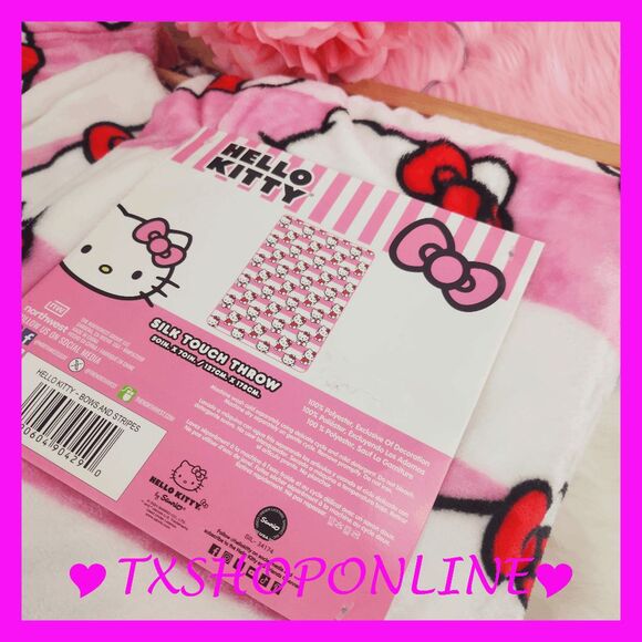 💗🌙 {Hello Kitty} silk touch throw blanket🌙💗NEW - Picture 4 of 6